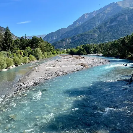 T3 Expo Sud, Terrasse Et Vue Montagne à * Jausiers