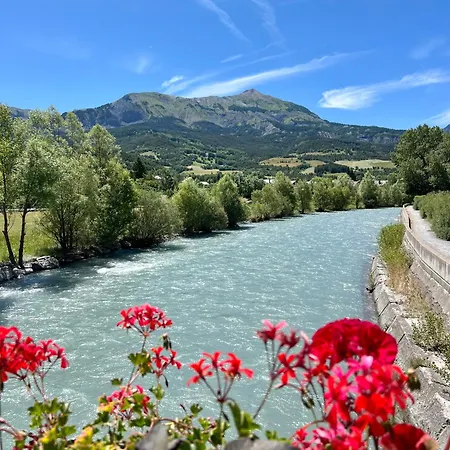 Lägenhet T3 Expo Sud, Terrasse Et Vue Montagne A Jausiers