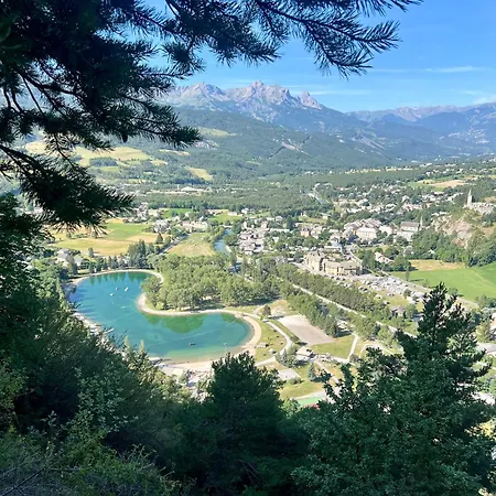 T3 Expo Sud, Terrasse Et Vue Montagne A Jausiers
